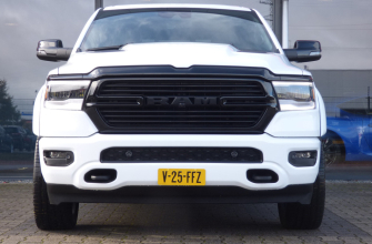 Dodge Ram 1500 5.7 V8 4x4 Crew Cab Laramie Night Edition -Full Options-