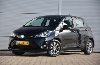 Toyota Yaris 1.5 Hybrid Design | Navi |